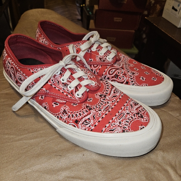 Straye GOWER Low Top Sneakers RED RAG Size men's US 13 - Picture 1 of 8